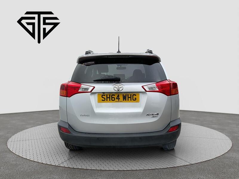 Toyota Rav4 view 4