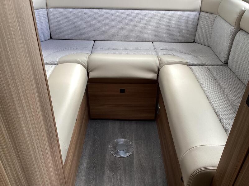 Auto-Trail V-Line 636 Sport — image 21