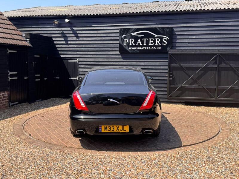 Jaguar XJ view 3