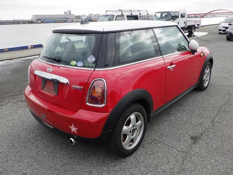 Mini Hatch view 2