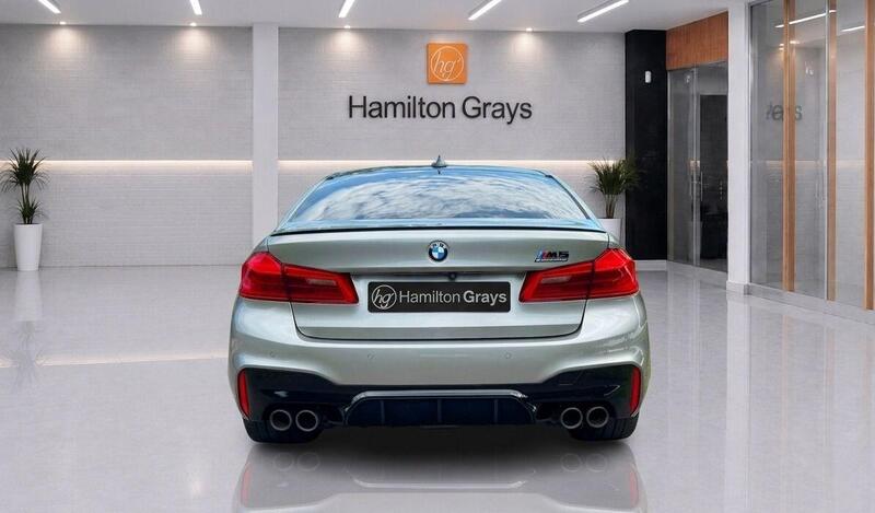 BMW M5 view 5