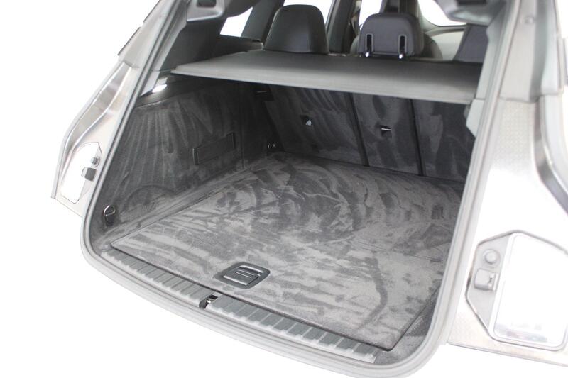 2022 BMW iX in White — image 28 of 88
