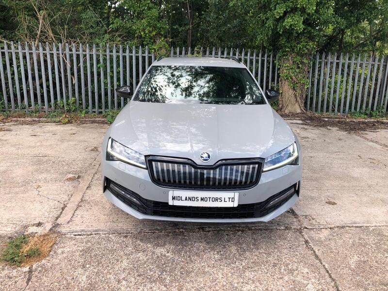 Skoda Superb view 5