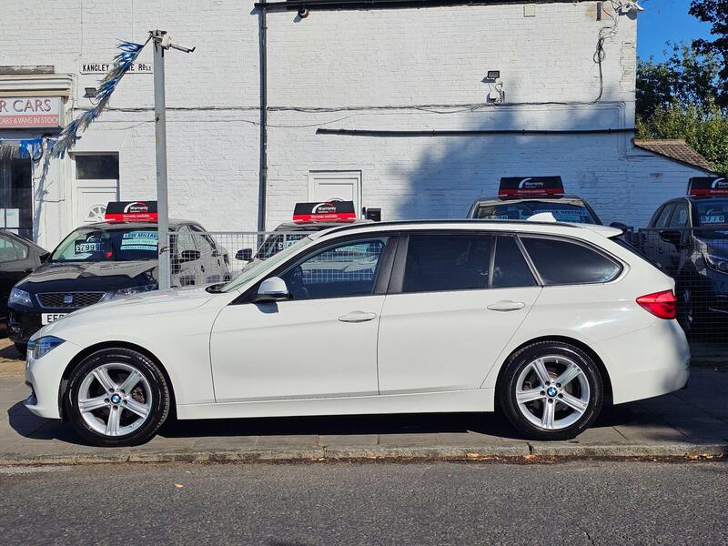 BMW 3 Series view 5