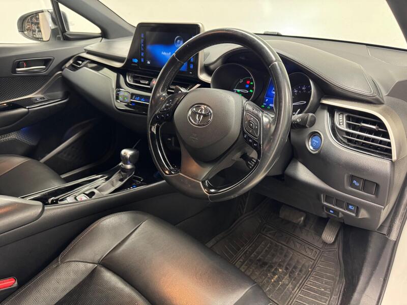 Toyota C-HR view 7