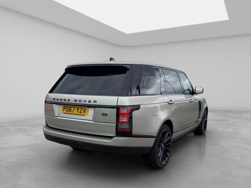 Land Rover Range Rover view 4