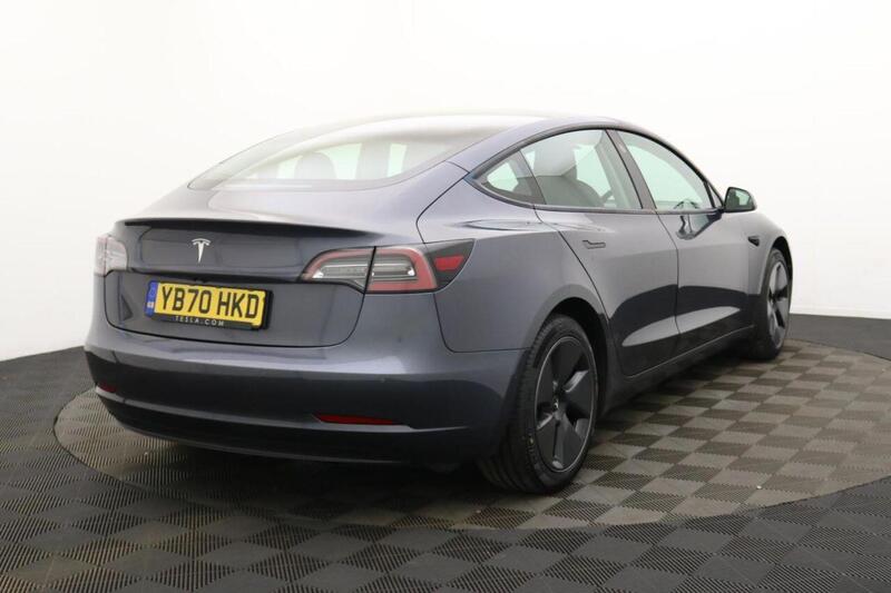 Tesla Model 3 view 4
