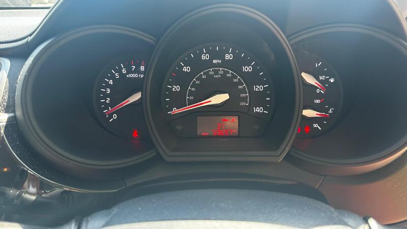 2015 Kia Rio — photo 24