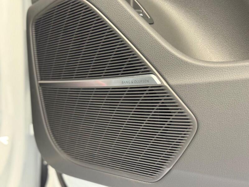 Audi SQ7 view 49