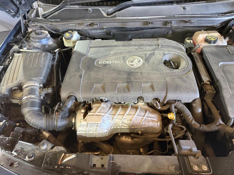 2011 Vauxhall Insignia — photo 24