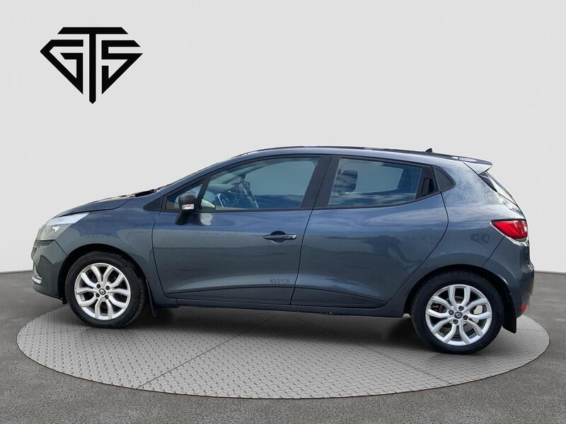 Renault Clio view 6