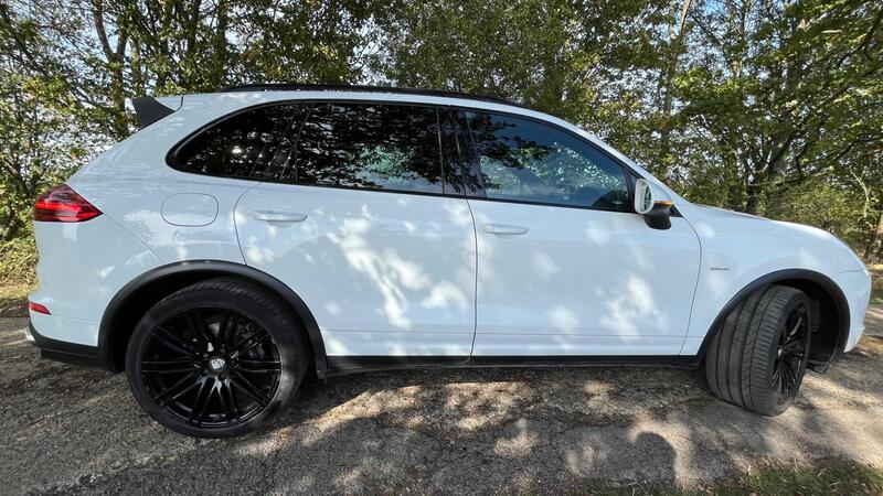 2015 Porsche Cayenne — photo 17