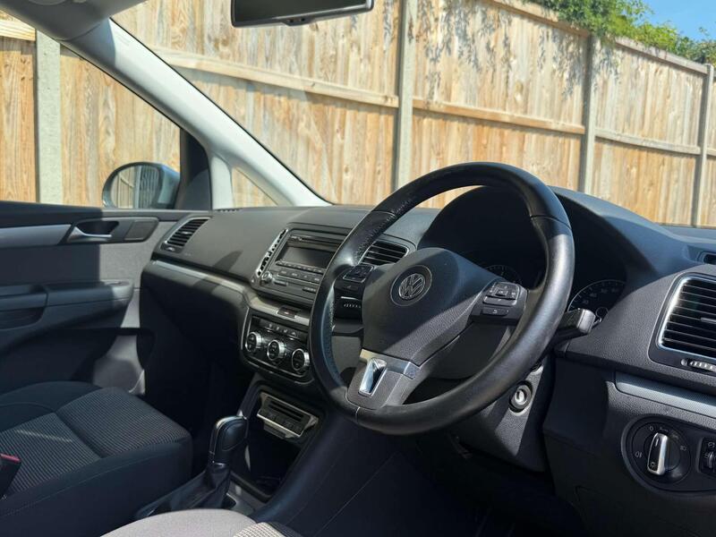 Volkswagen Sharan view 3