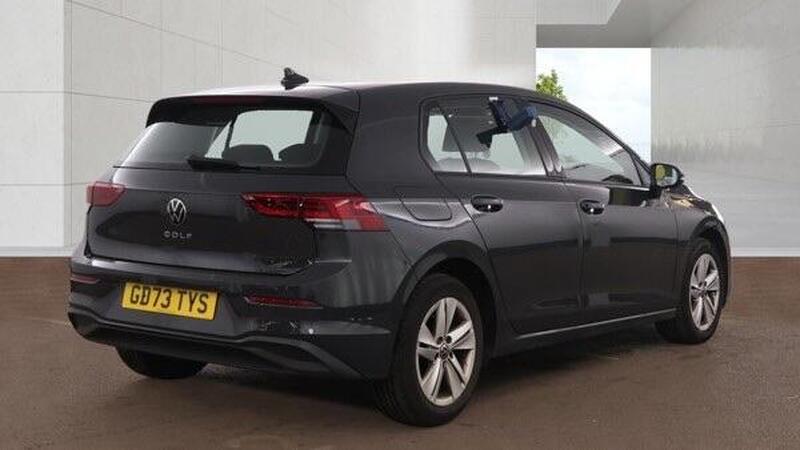 Volkswagen Golf view 4