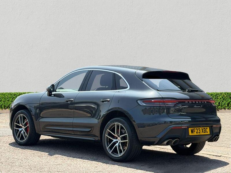Porsche Macan view 6