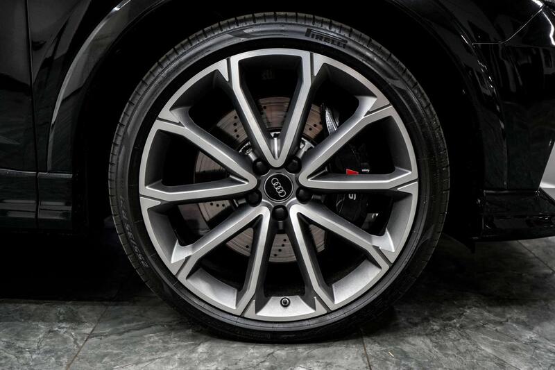 Audi Audi RS Q3 view 7