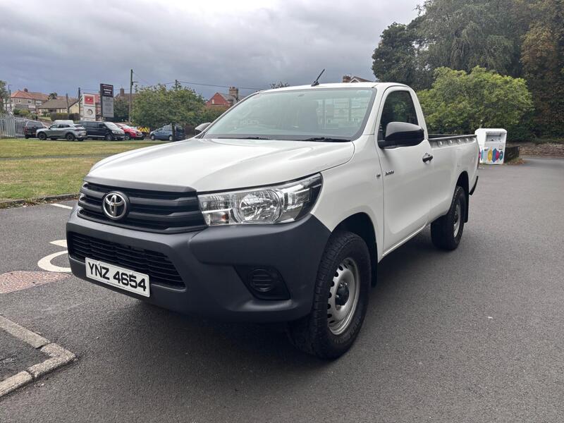 Toyota Hilux view 3