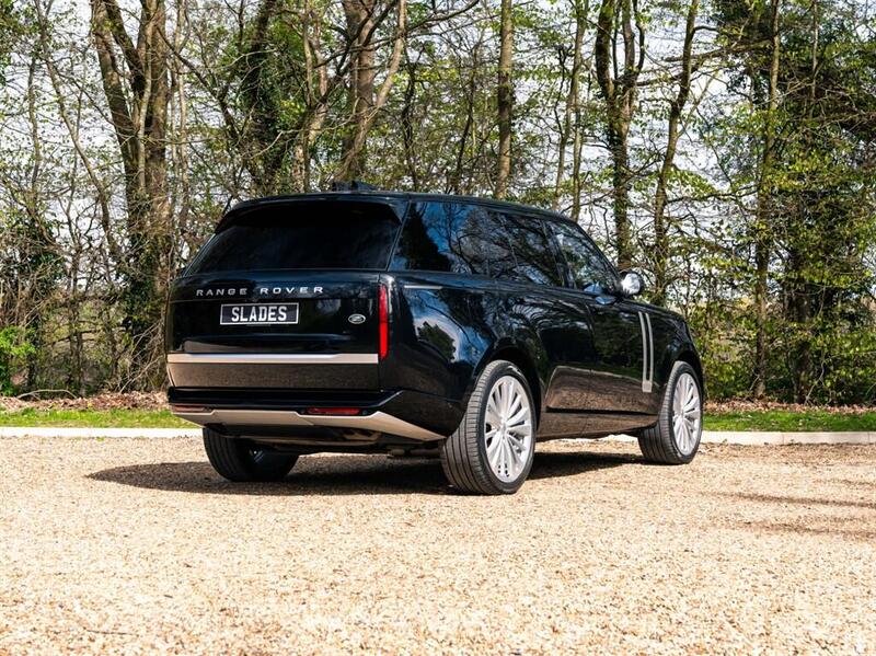 Land Rover Range Rover view 3