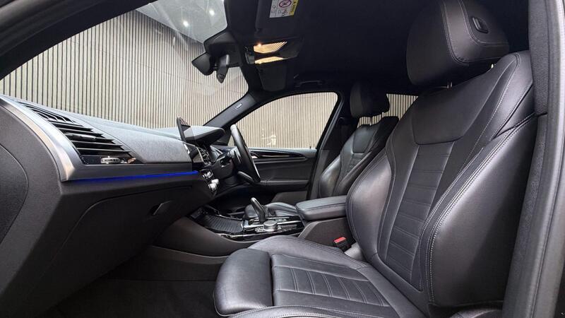 BMW X3 view 3