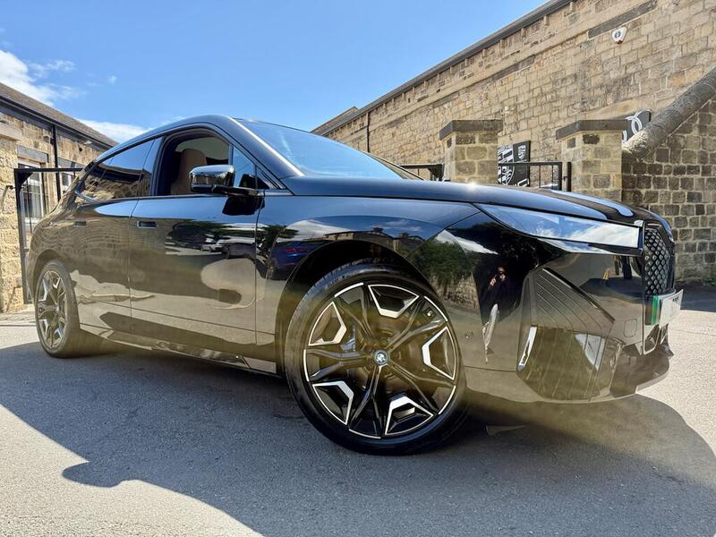 BMW Ix view 3