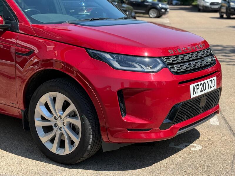 Land Rover Discovery Sport view 3