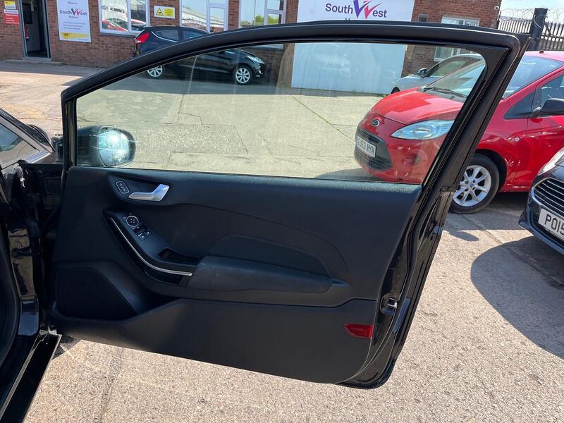 Ford Fiesta view 22