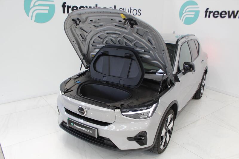 2023 Volvo XC40 in Silver — image 14 of 73