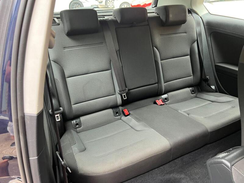 Volkswagen Golf view 13