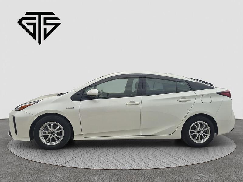 Toyota Prius view 6