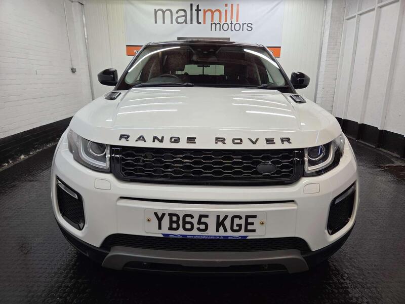 Land Rover Range Rover Evoque view 2