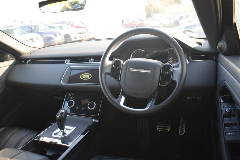 Land Rover Range Rover Evoque view 3