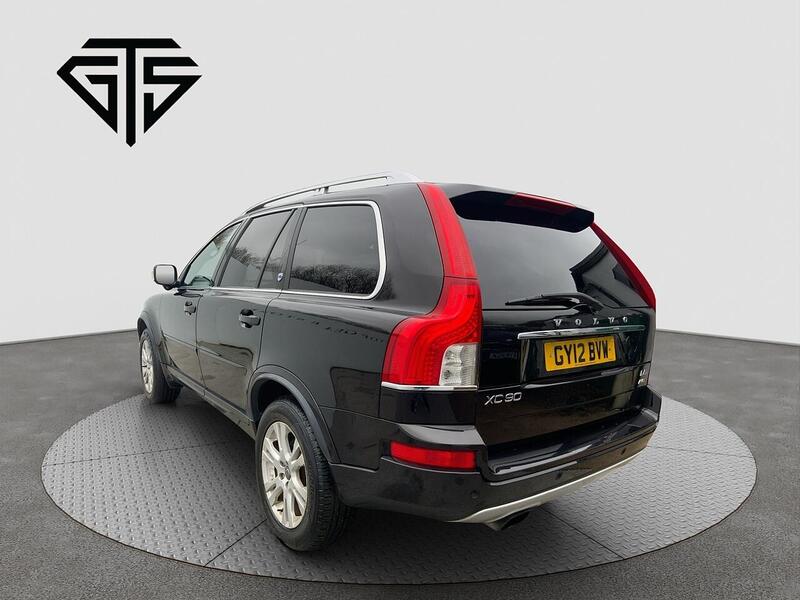 Volvo XC90 view 5