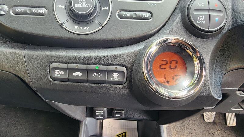 2013 Honda Jazz — photo 37