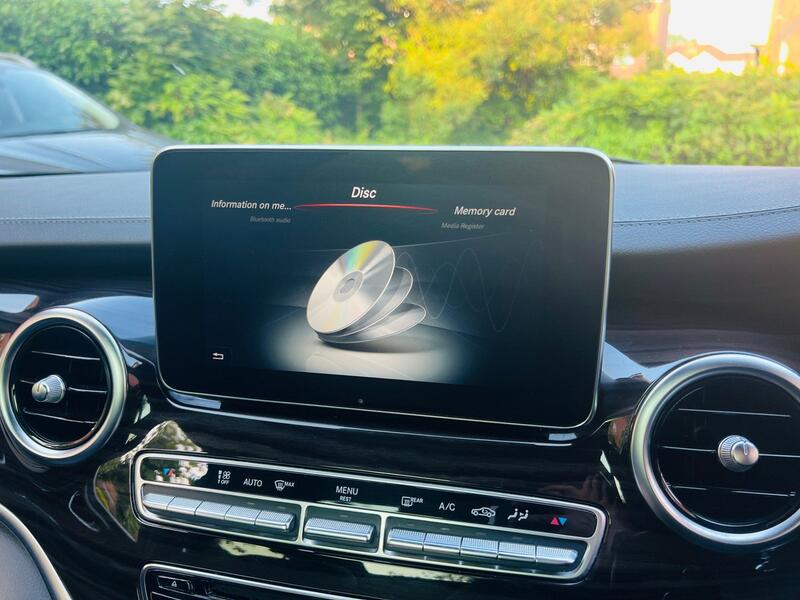 Mercedes-Benz V-Class view 61