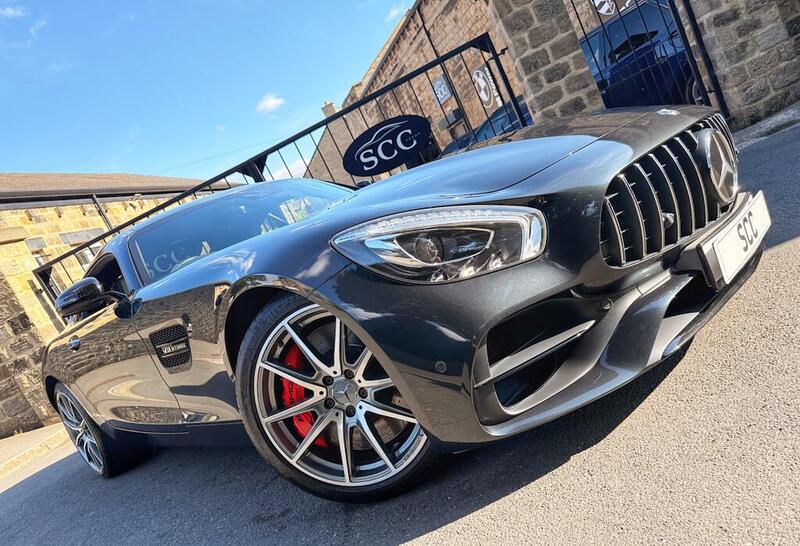 Mercedes-Benz Amg GT view 3