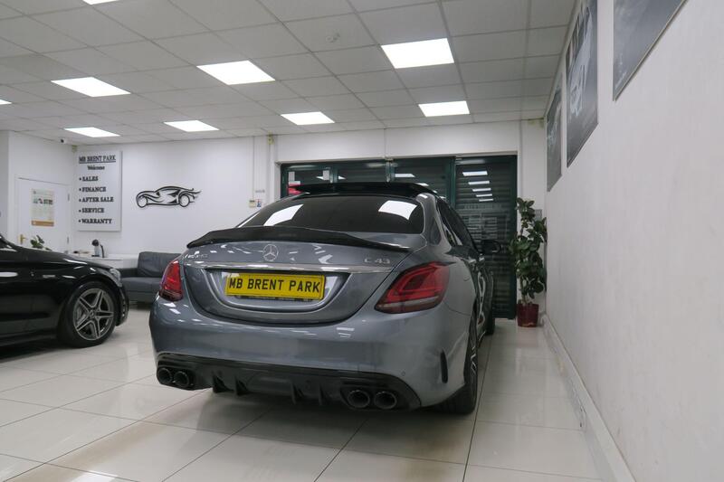 Mercedes-Benz C-Class view 6