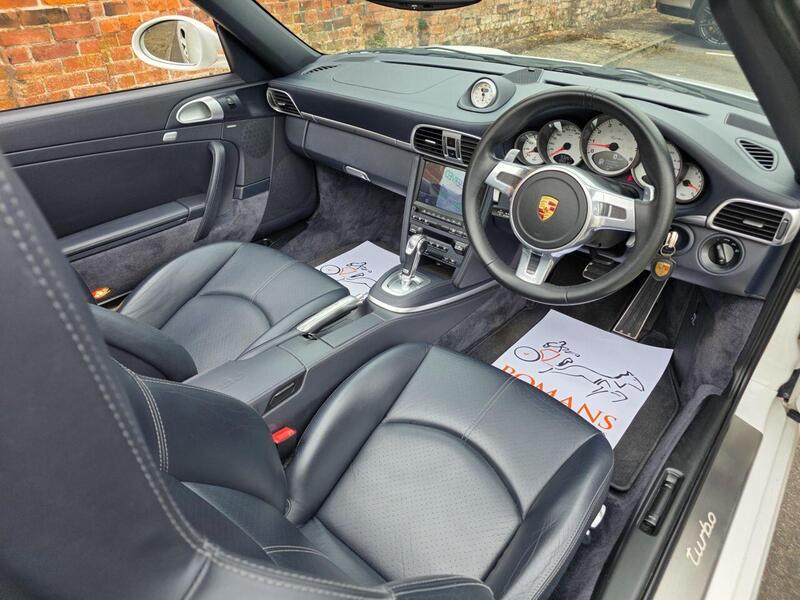 Porsche 911 view 4