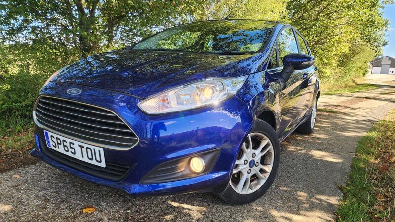 2015 Ford Fiesta — photo 2