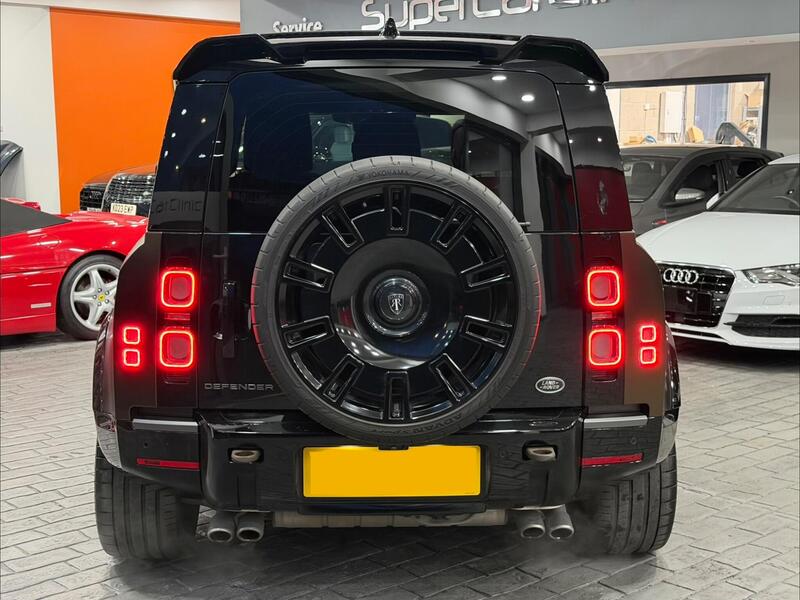 Land Rover 90 view 4