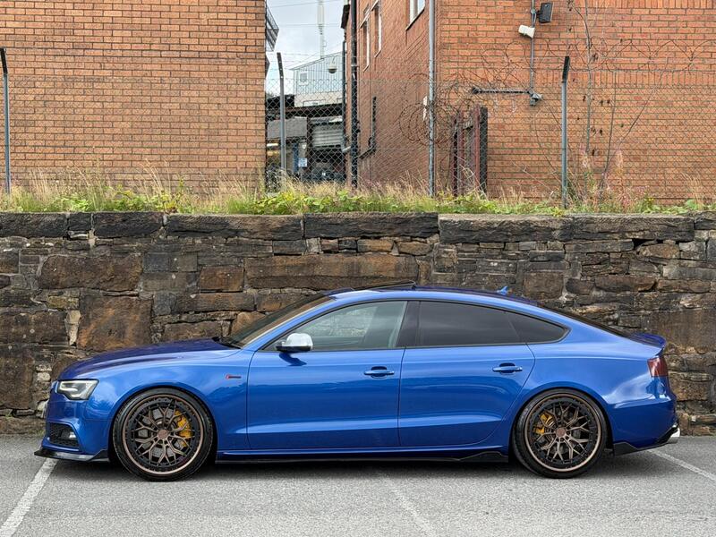 Audi Audi S5 view 4
