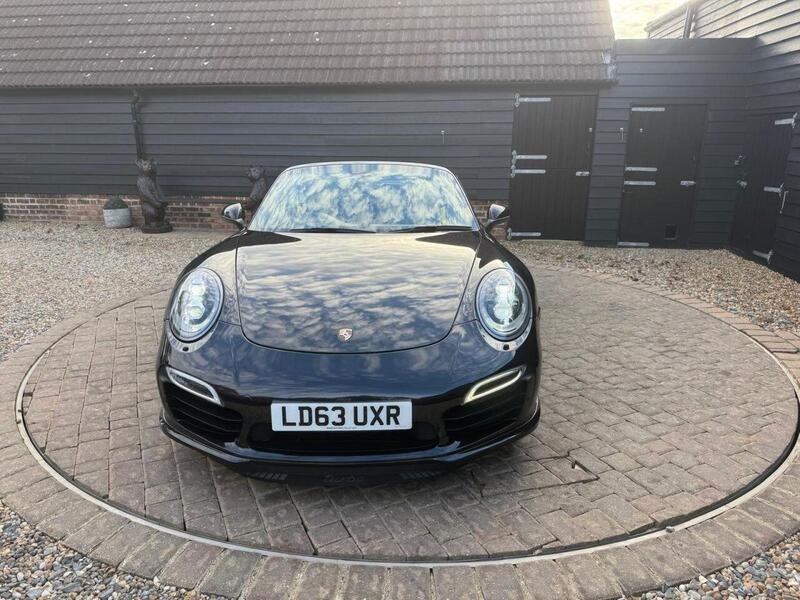 Porsche 911 view 6