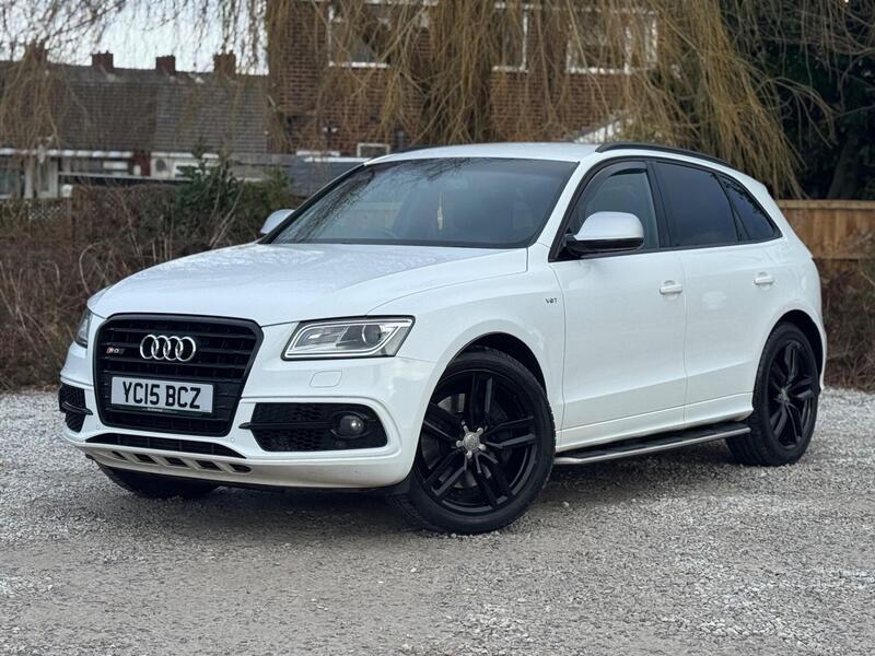 Audi SQ5 view 2