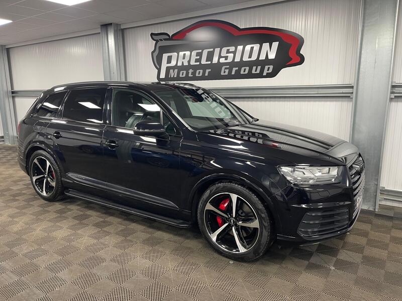 Audi Audi Q7 view 3