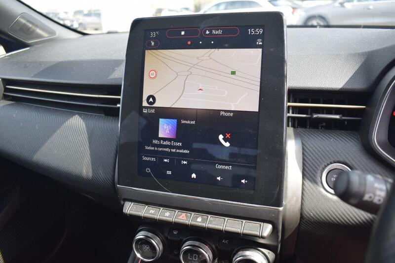 Renault Clio view 2