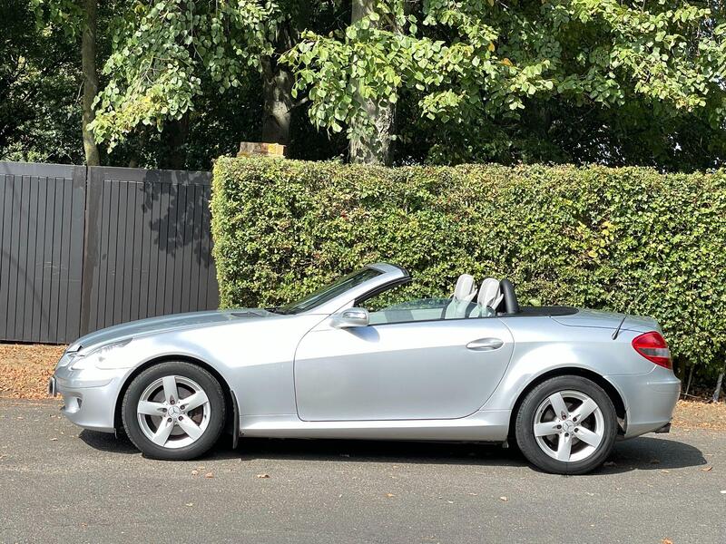 Mercedes-Benz SLK view 4