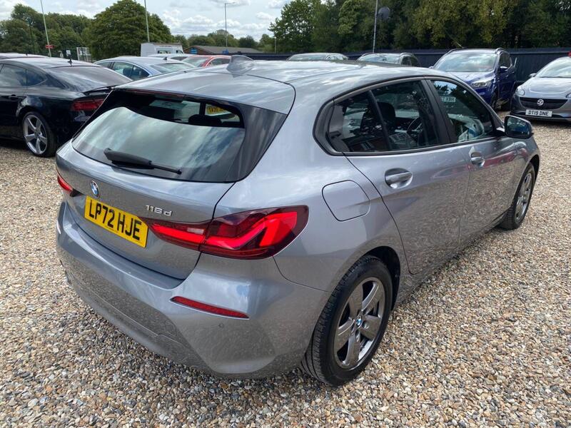 BMW 1 Series view 5
