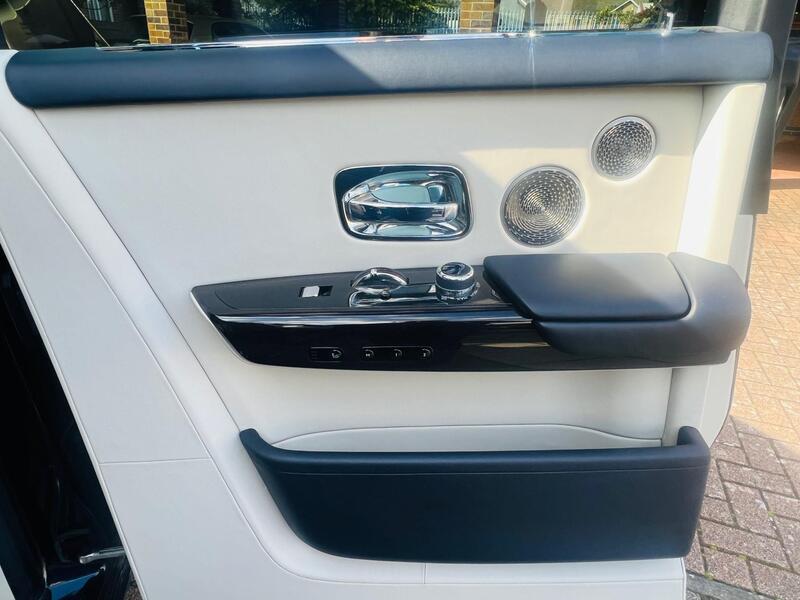 Rolls-Royce Phantom view 49