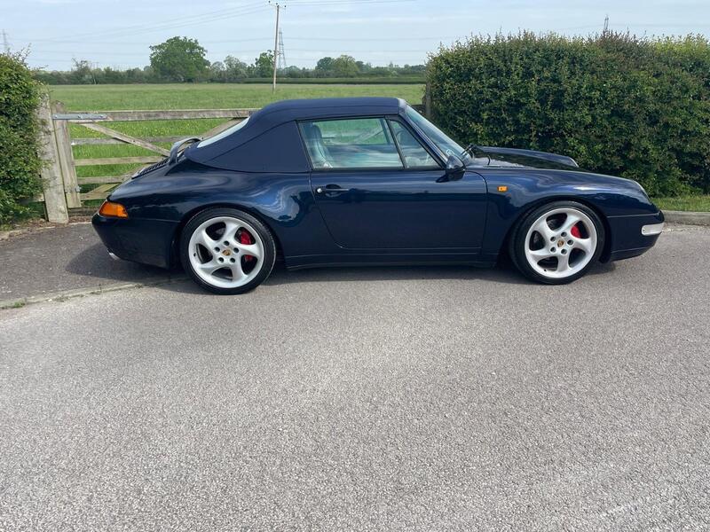 Porsche 911 view 4