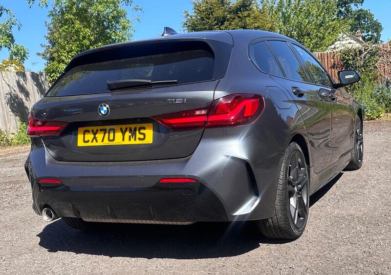 BMW 1 Series view 6