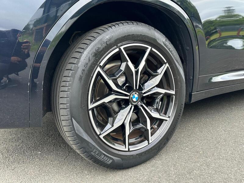 BMW X3 view 6